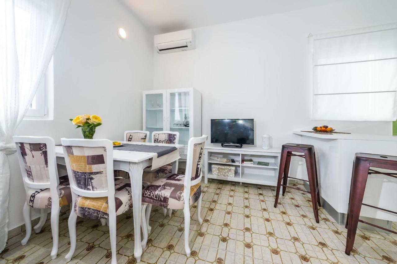 Sestrice Apartamento Drage Exterior foto